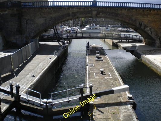 Photo 6x4 Commercial Road Lock, Regent's Canal E14 Bow\/TQ3682 Taken from c2010