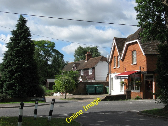 Photo 6x4 Potters Green Cowfold\/TQ2122 Small cul-de-sac off Station Road c2010