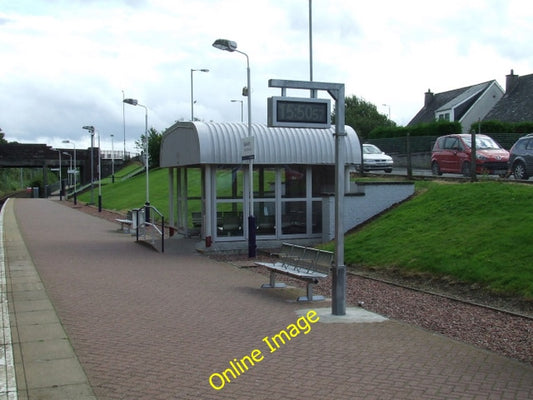 Photo 6x4 Balloch Railway Station Alexandria Looking back down the line t c2010