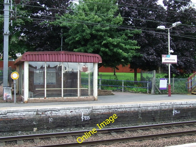 Photo 6x4 Johnstone railway station Johnstone\/NS4362 The waiting shelter c2010