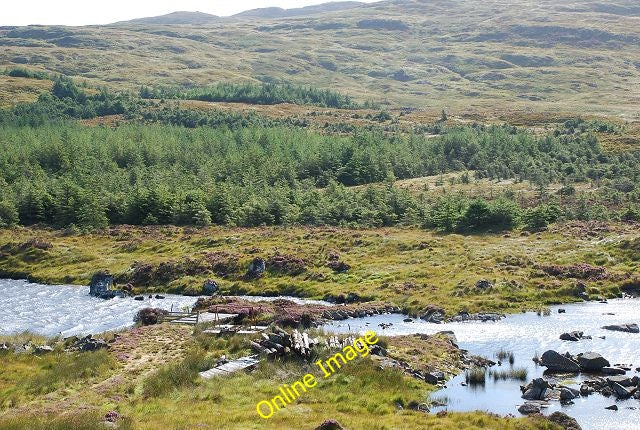 Photo 6x4 Causeway on Loch nan Torran Ormsary\/NR7472 This causeway with  c2010