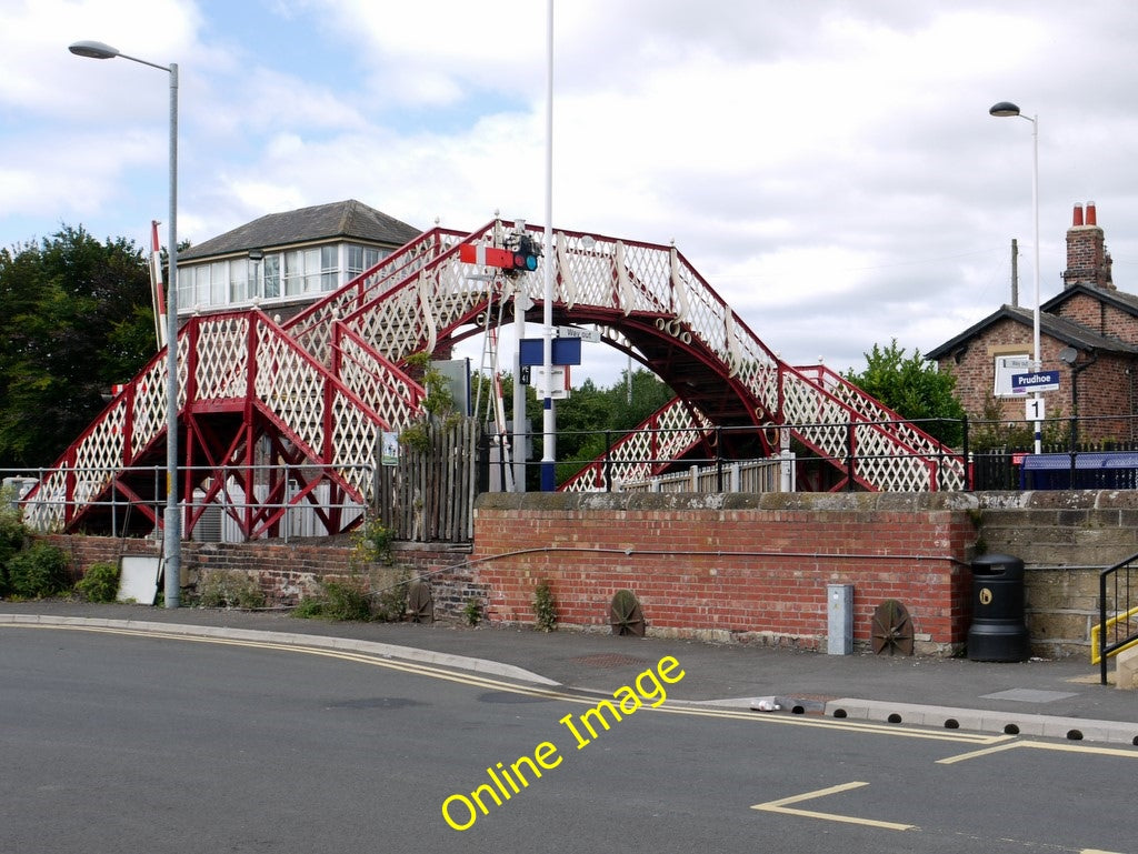 Photo 6x4 Footbridge, Prudhoe Station  c2010