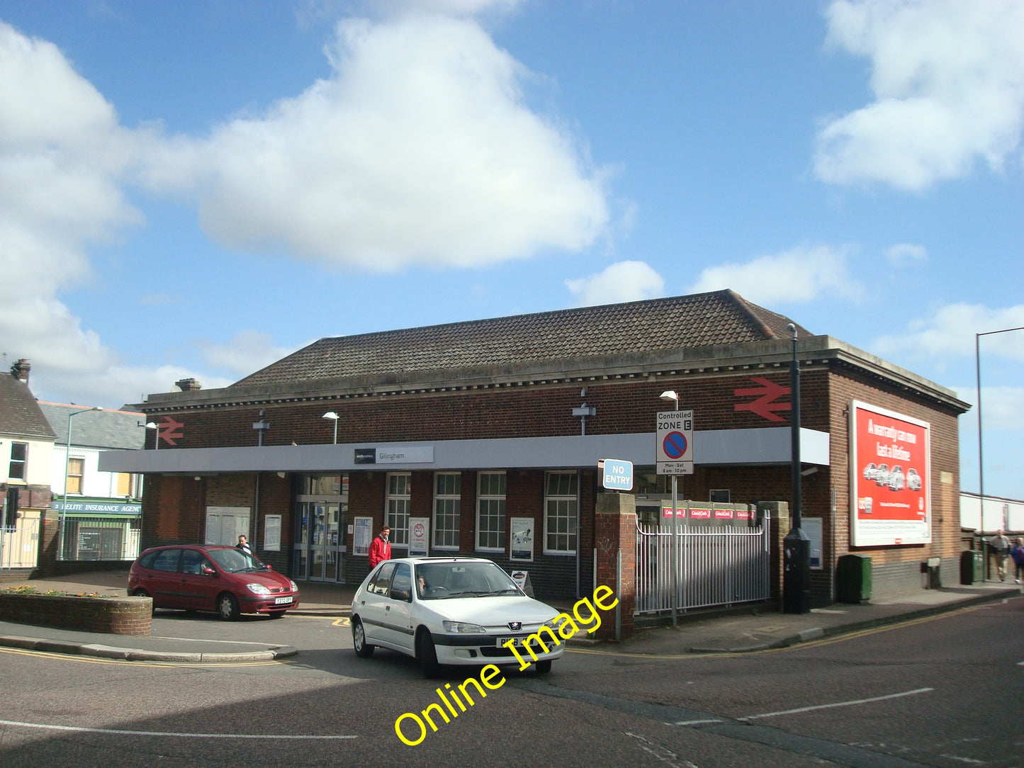 Photo 6x4 Gillingham railway station Gillingham\/TQ7767  c2010