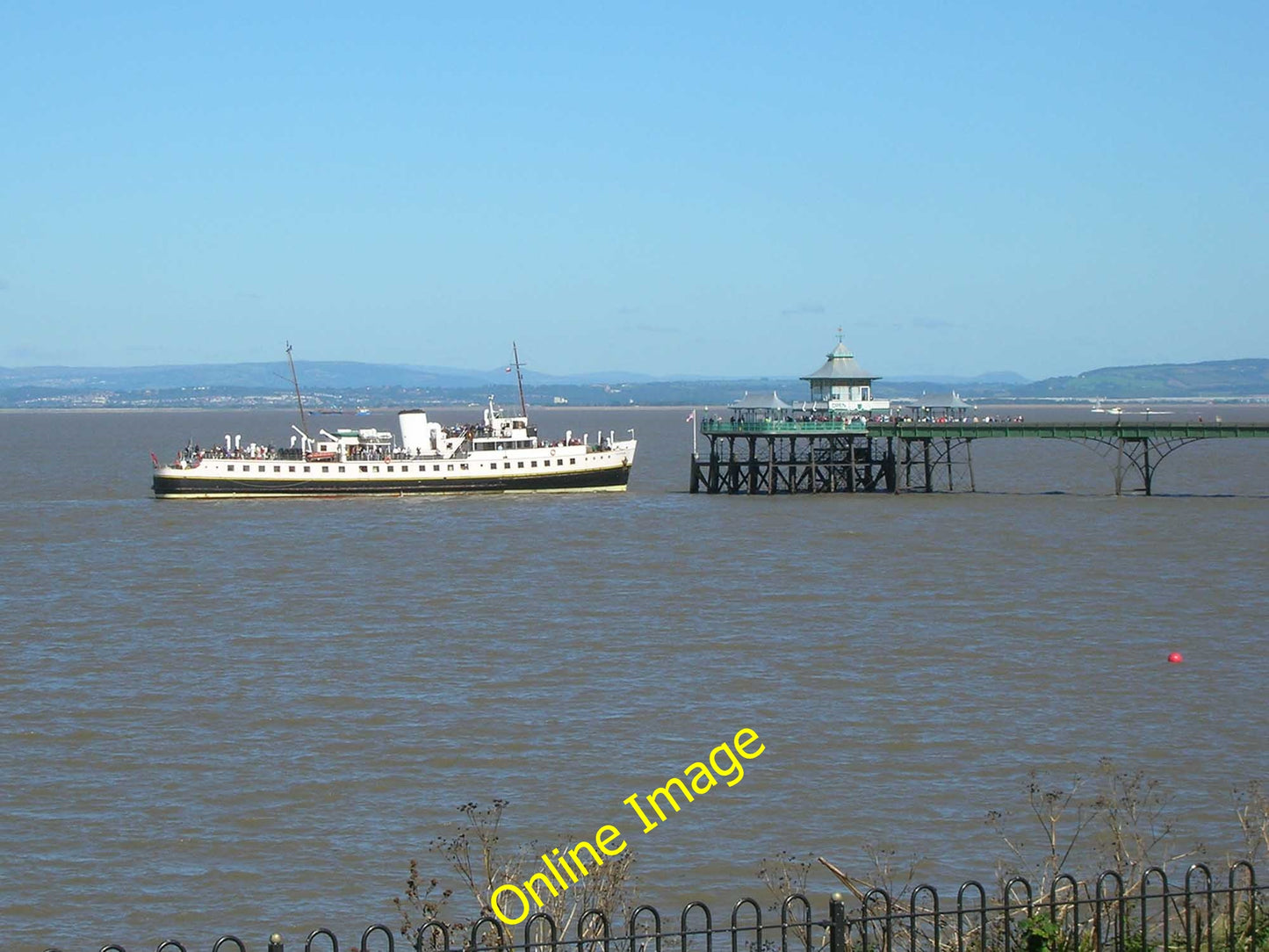 Photo 6x4 MV Balmoral approaches Clevedon Pier The pleasure steamer MV Ba c2010