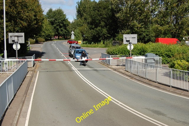 Photo 6x4 Level crossing on the Ribble Steam Railway Larches  c2010