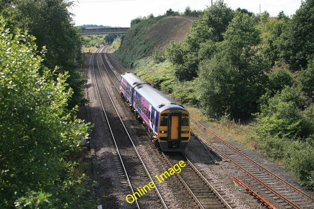 Photo 6x4 Northbound train nr Normanton  Normanton\/SE3822 A Leeds train  c2010