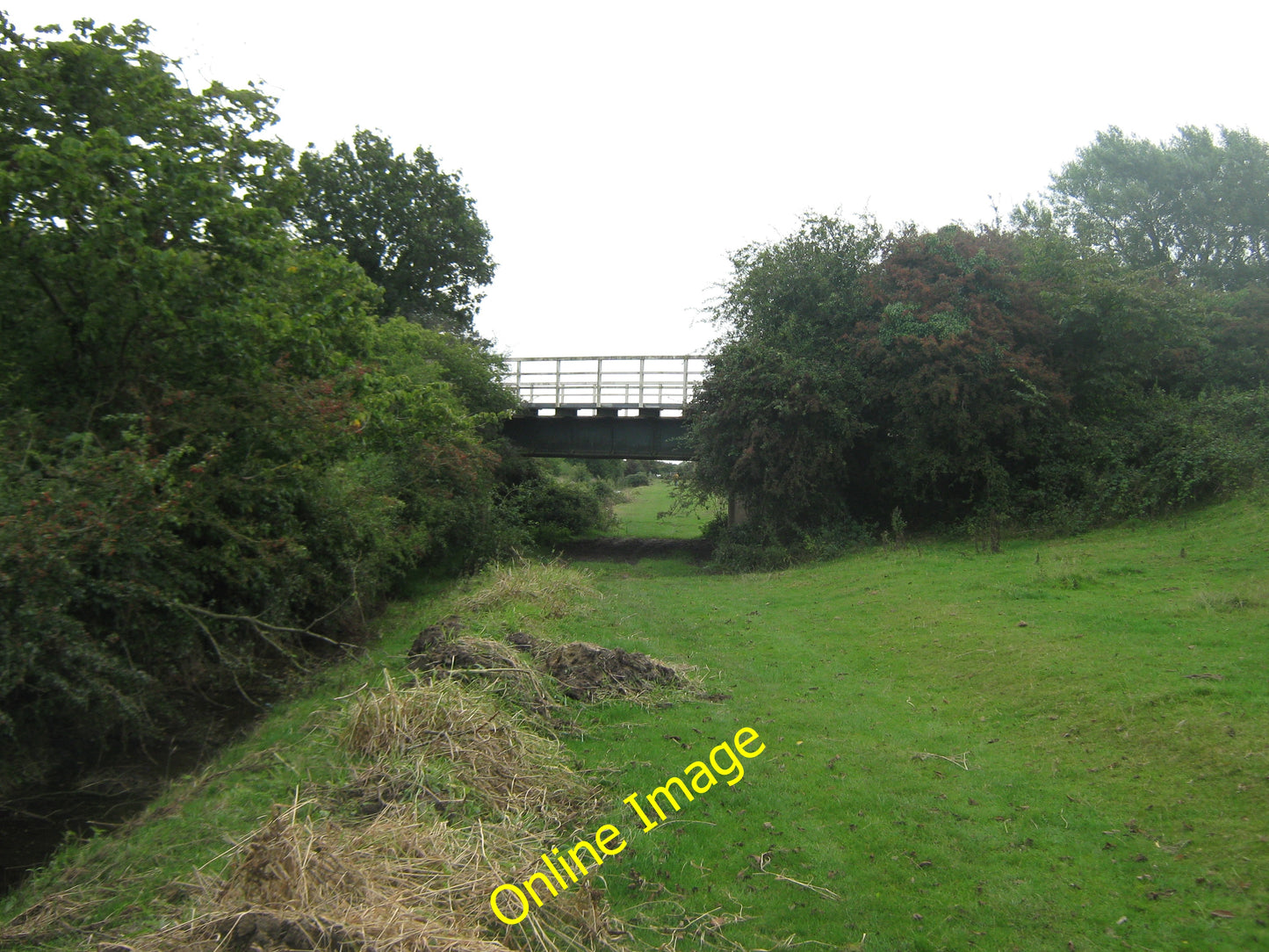 Photo 6x4 Railway bridge over the Royal Military Canal Path Warehorne Thi c2010