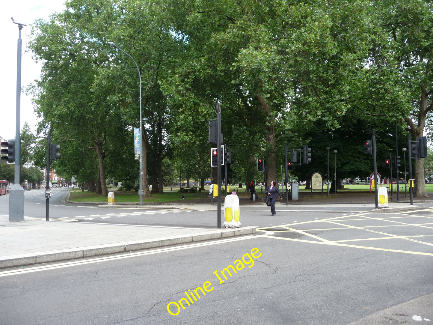 Photo 6x4 London : Hammersmith : Shepherd's Bush Green Hammersmith\/TQ227 c2010