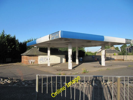 Photo 6x4 Empty garage at the stack Dundee\/NO3632 This petrol station lo c2010