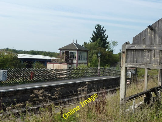 Photo 6x4 Hammersmith Station Ripley\/SK4050 End of the line; tracks of t c2010