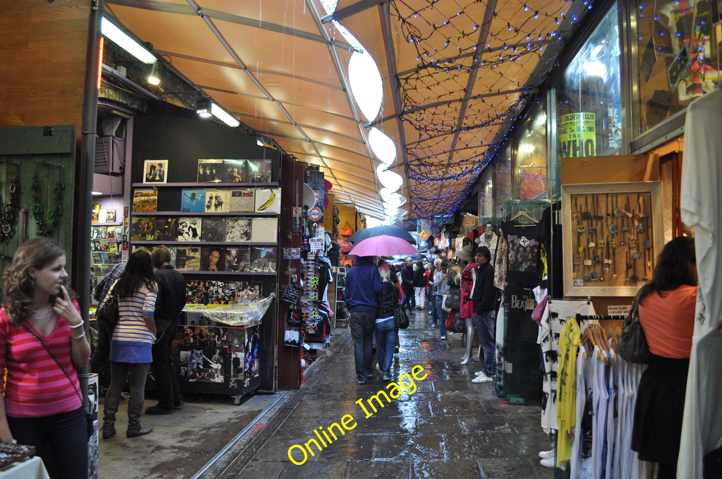 Photo 6x4 London : Camden - Camden Market Camden Town A very wet day in L c2010