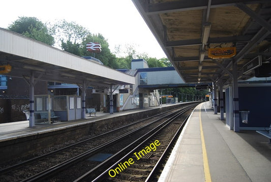 Photo 6x4 Sevenoaks Station Major commuting station on the London Charing c2010