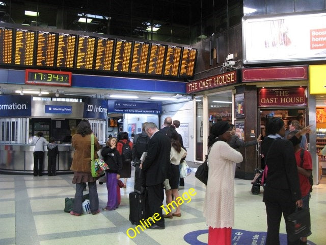 Photo 6x4 Entrance to Platforms 1-6, London Bridge Station, SE1 Shows the c2010