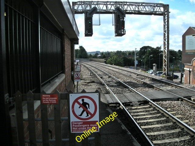 Photo 6x4 Market Harborough Station Looking south along the viaduct. c2010