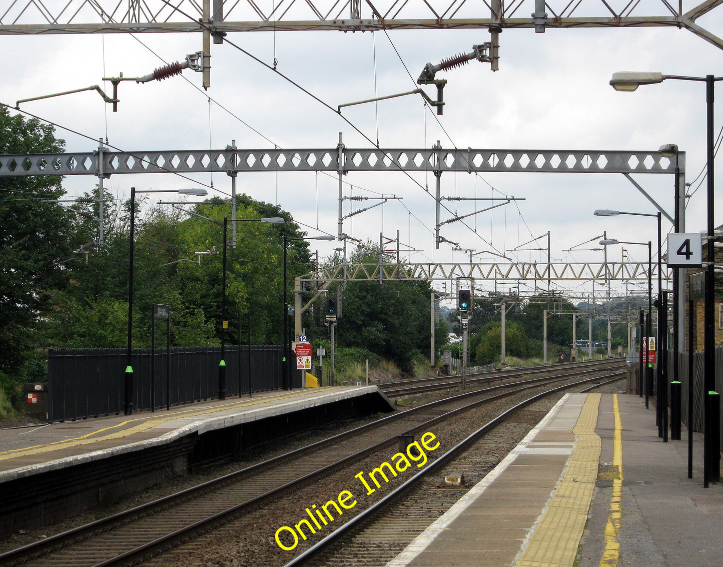 Photo 6x4 Kings Langley Station Situated on the main West Coast line out  c2010