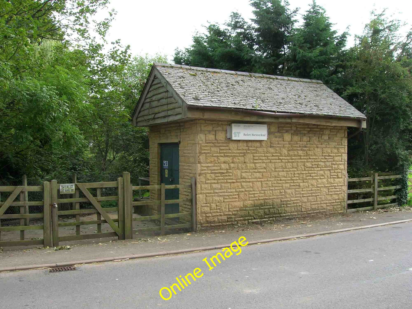 Photo 6x4 Pumping station, Butlers Marston Road, Pillerton Hersey Severn  c2010