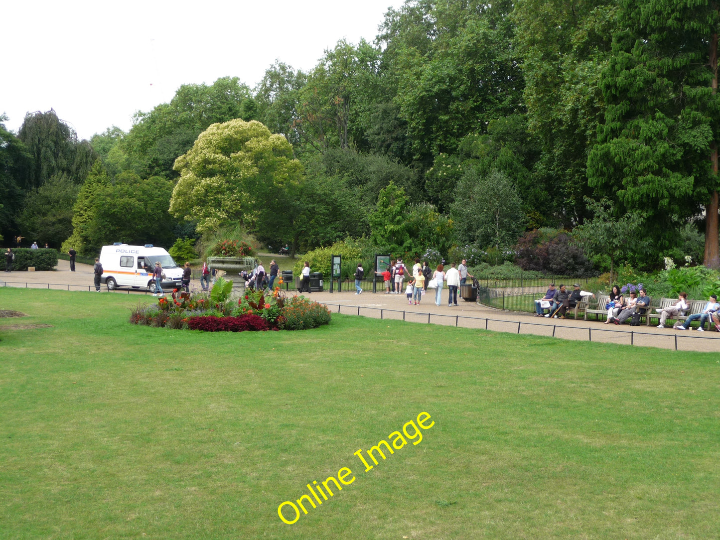 Photo 6x4 London : Westminster - Hyde Park Paddington\/TQ2681 A path alon c2010