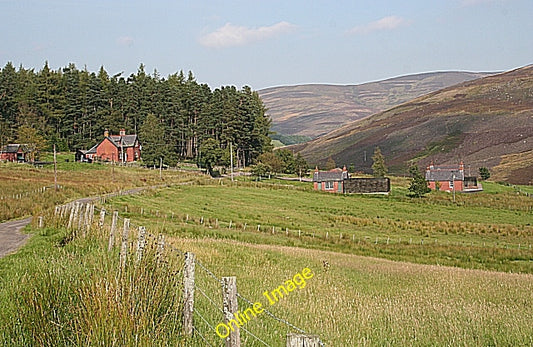 Photo 6x4 Hunthill Kennels Mill Burn\/NO4773 The red colour of the houses c2010