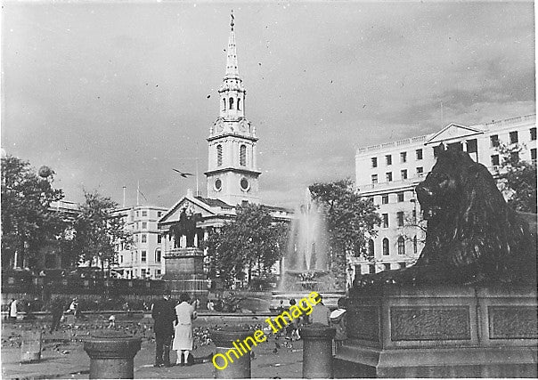 Photo 6x4 Trafalgar Square in 1965 London In 1965 there were no restricti c1965