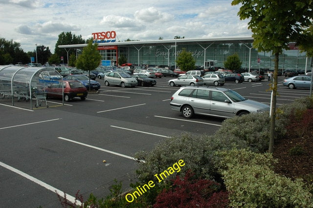 Photo 6x4 Tesco, Evesham Large Tesco store on Worcester Road in Evesham. c2010