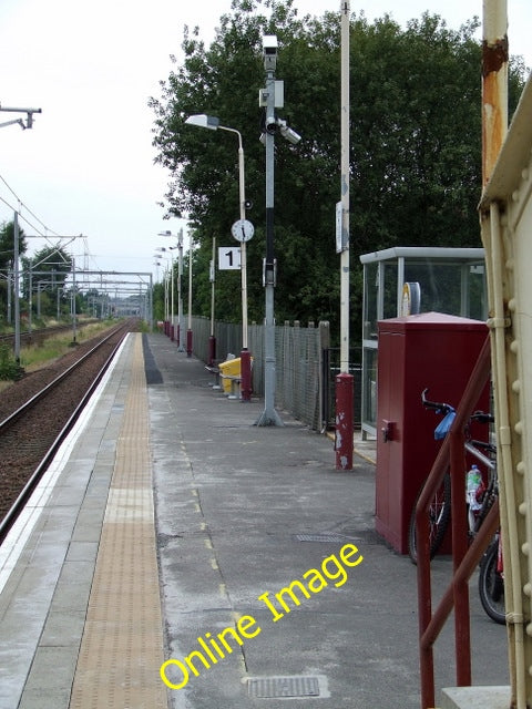 Photo 6x4 Hillington East railway station Cardonald Platform 1, the east  c2010