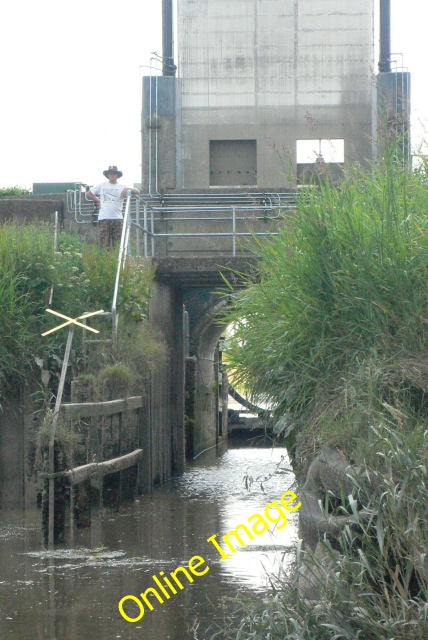 Photo 6x4 Salters Lode Entrance Entrance to Salters Lode lock. Access to  c2010