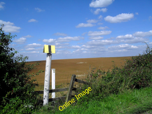 Photo 6x4 Pipeline Marker near Easington Easington\/SU6697 This is a mark c2010