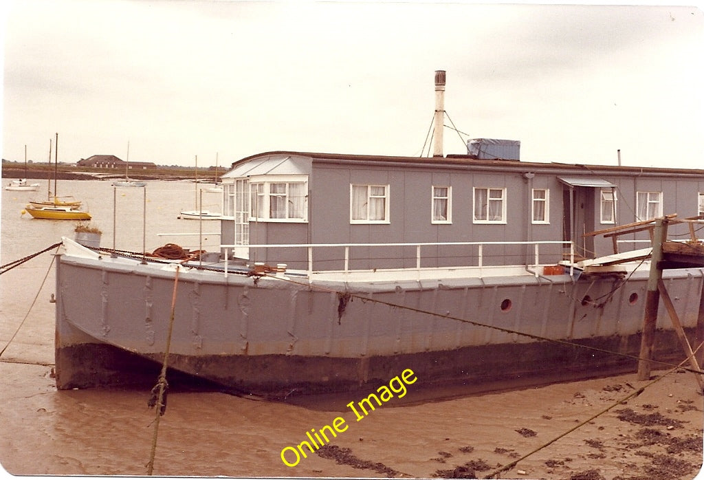 Photo 6x4 Concrete houseboat Burnham-On-Crouch Ferrocement with steel rei c1992